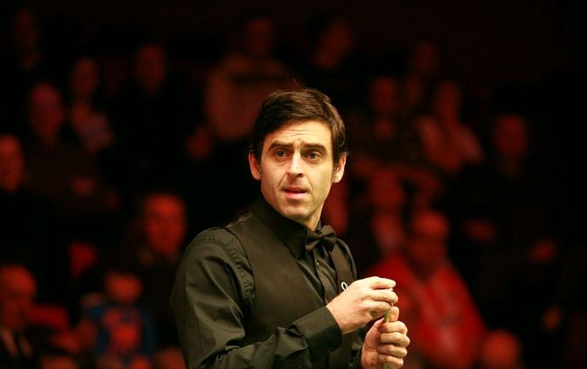 球场外溢到 球场外溢到