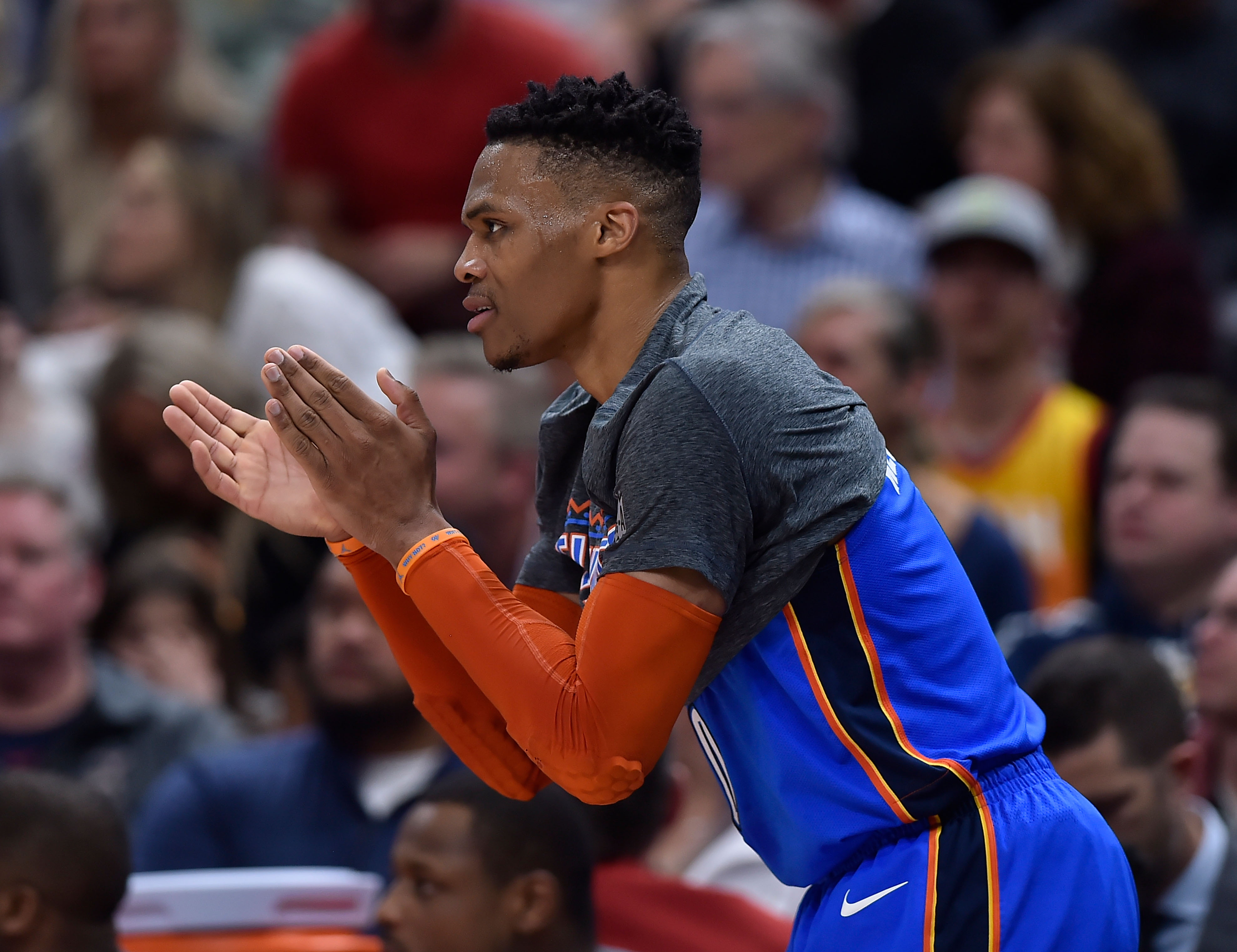 对关注意甲 对关注意甲